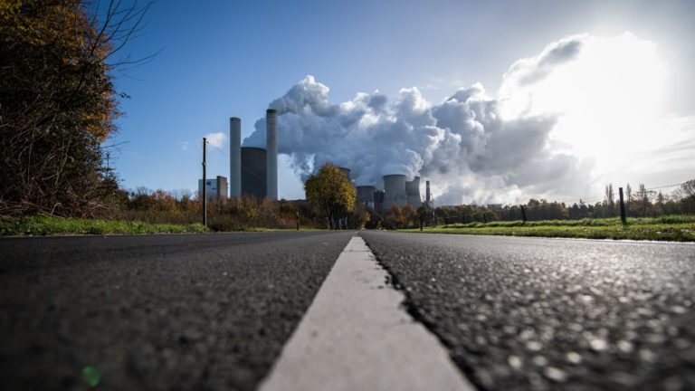 Generálni riaditelia sa sťažujú na archaické systémy v Európe, ktoré obmedzujú klimatické riešenia