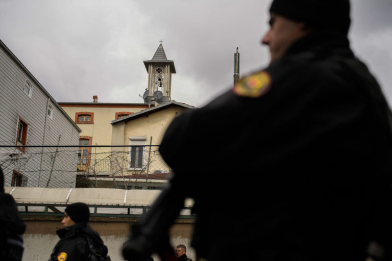 K útoku na rímskokatolícky kostol v Istanbule sa prihlásil Islamský štát