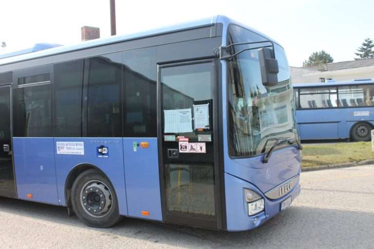 SAD Trenčín pre nedostatok vodičov autobusov redukuje spoje, zmeny sa dotknú 17 prímestských liniek