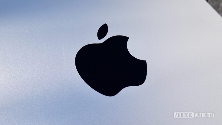 Apple prvýkrát porazil Samsung vo väčšine dodávok vo 4. štvrťroku 2023