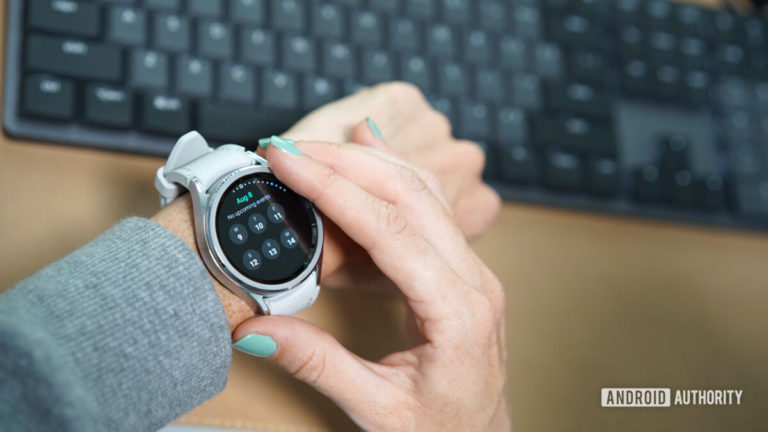 Tu je návod, ako môžete svoje inteligentné hodinky Wear OS premeniť na plávajúcu myš pre váš počítač