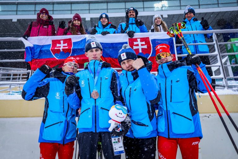 Slovenskí biatlonisti predviedli v Pjongčangu výborné výkony, Sklenárik bral bronz (foto)