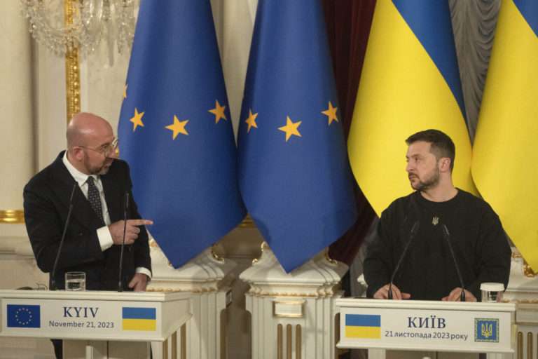 Útoky proti Ukrajine dokazujú, že Rusko nemá záujem o mierové rokovania, tvrdí Michel