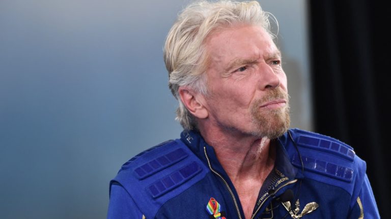 Richard Branson, Oppenheimerov vnuk naliehajú na akciu v oblasti AI, klímy