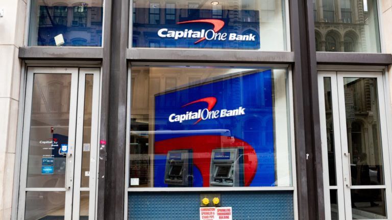 Capital One získava Discover Financial Services, uvádza správa