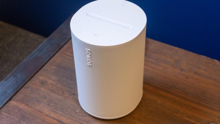 Získajte dvojbalenie inteligentných reproduktorov Sonos Era 100 so zľavou 88 dolárov