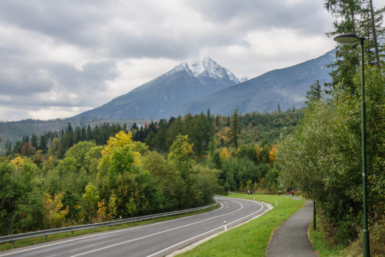 Výstavba obchvatu Veľkej Lomnice je nevyhnutná, kraj chce začať okružnou križovatkou