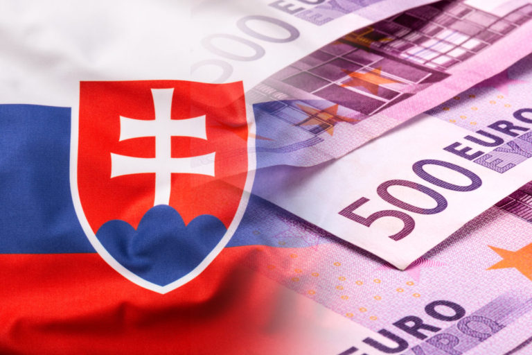 Slovensko predalo 15-ročné štátne dlhopisy za tri miliardy eur