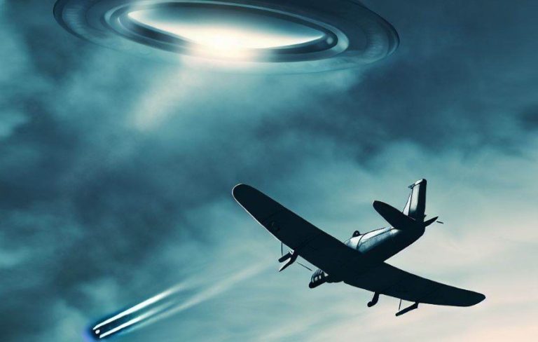 Piloti hlásia pozorovanie viacerých UFO nad USA a Kanadou