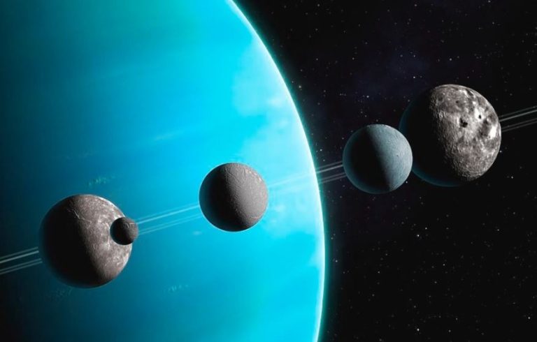 Vedci objavili niekoľko nových satelitov na obežných dráhach dvoch planét