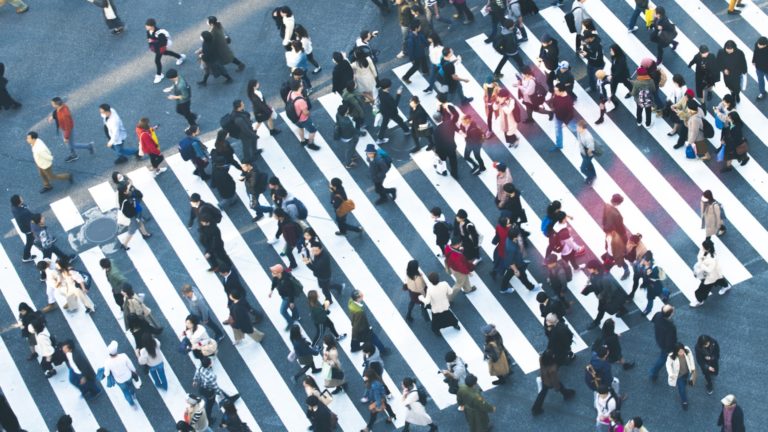 Japonsko odvrátilo technickú recesiu, pretože revidované údaje za štvrtý štvrťrok ukazujú, že ekonomika vzrástla o 0,4 %