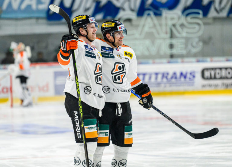 Košice viedli v prvom zápase semifinále play-off o dva góly, napokon však padli v predĺžení (foto)