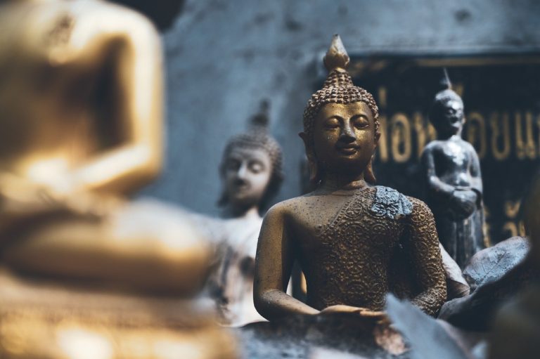 Muža, ktorý zničil budhistický chrám, zabila socha Budhu