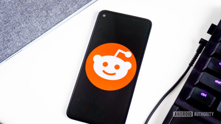 Reddit teraz použije model AI na boj proti obťažovaniu (strhnutie APK)