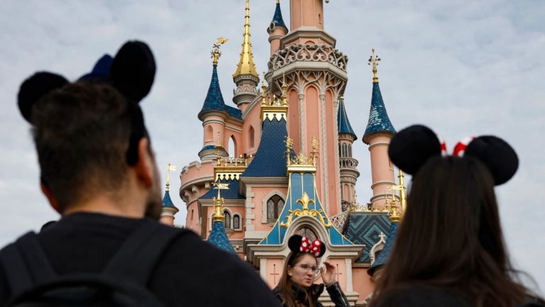 Disney parky sú jeho najlepším tvorcom peňazí;  sú to výdavky, aby to tak zostalo