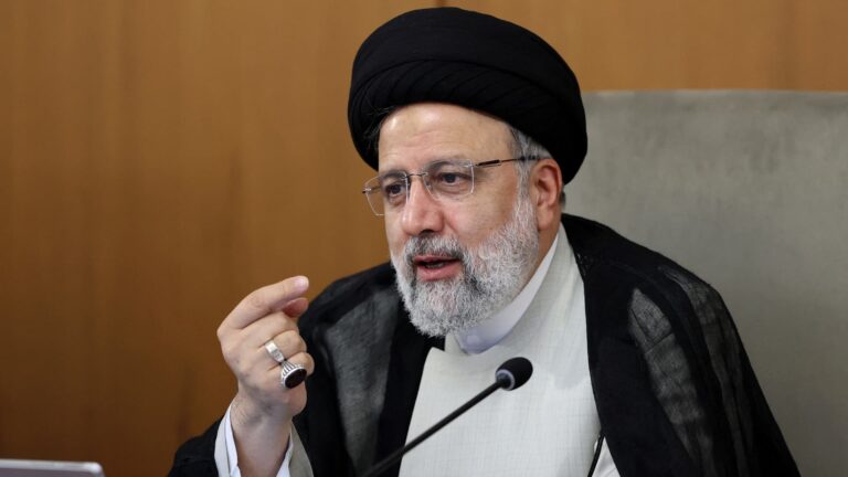 Iránsky prezident Ebrahim Raisi sa obával smrti pri havárii vrtuľníka