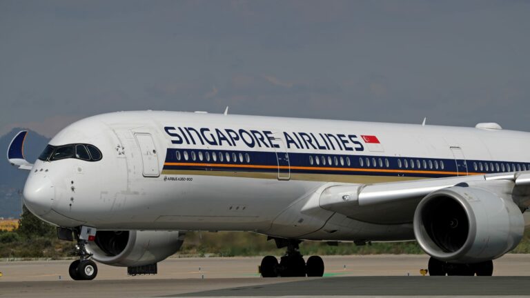 Let Singapore Airlines spadol o 54 metrov za menej ako päť sekúnd