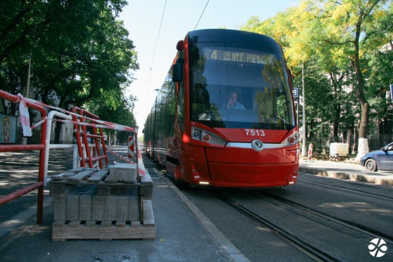 Na bratislavské Zlaté piesky sa vrátia električky, na zrekonštruovanej trati budú jazdiť rýchlejšie a bezpečnejšie