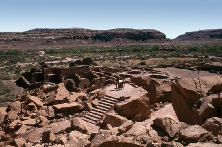 Projekt Ancient Arrow: Návštevníci z kaňonu Sky of Chaco