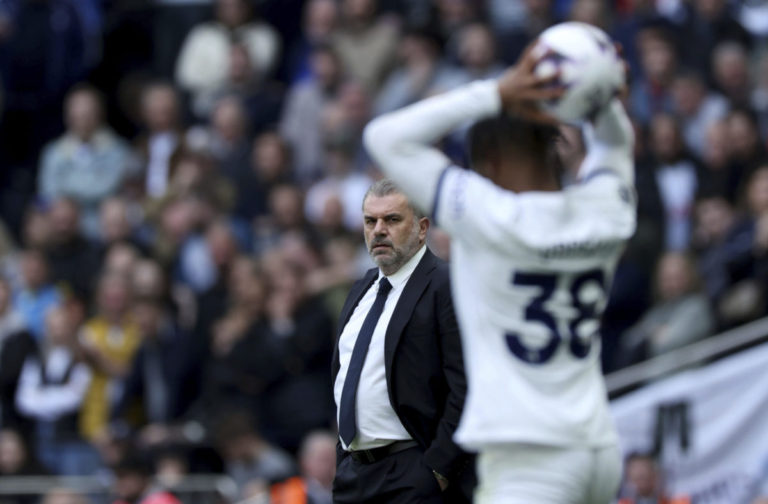 Švédi odmietli zavedenie systému VAR, tréner anglického tímu Tottenham Hotspur vtipkuje, že sa tam presťahuje