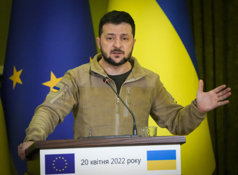 Použitie západných zbraní na útok na ruské ciele je len „otázkou času“, povedal Zelenskyj