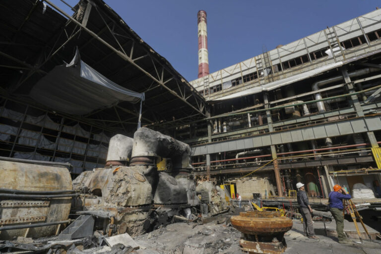 Ukrajinci vyčlenili 1,5 miliardy hrivien na obnovu dvoch elektrární, ktoré zničili Rusi