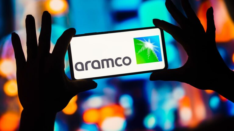 Saudská Arábia sa chystá získať viac ako 11,2 miliardy dolárov z predaja akcií Aramco s cenou na spodnej hranici rozsahu