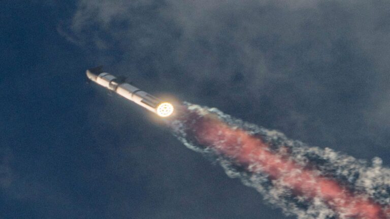 Raketa SpaceX Starship odštartovala štvrtý testovací vesmírny let