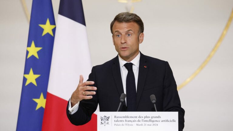 Francúz Macron vyzval na predčasné voľby po tom, čo v hlasovaní EÚ výrazne prehral s krajnou pravicou