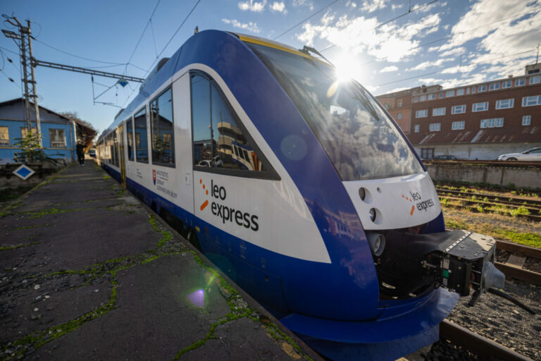 Leo Express na časti trate Bratislava – Komárno obmedzuje premávku, cestujúci musia počítať aj s viacerými zrušenými vlakmi