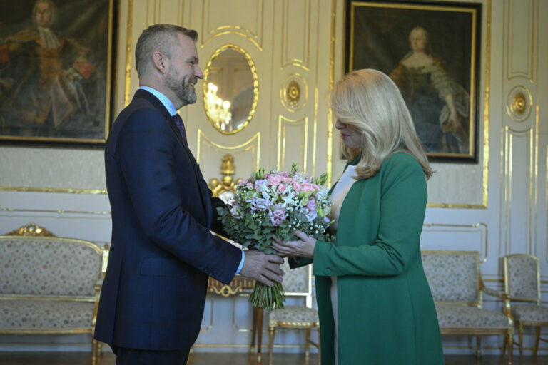 Slováci v súčasnej situácii vnímajú najpozitívnejšie Pellegriniho a Čaputovú, Matovič skončil na chvoste rebríčka