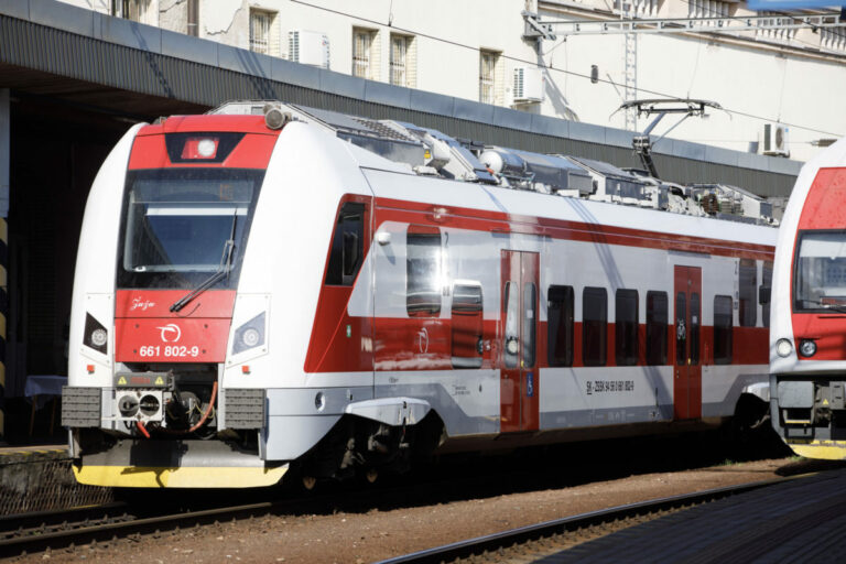 Na železniciach začnú platiť ďalšie zmeny v cestovnom poriadku, ZSSK pripravila viaceré novinky