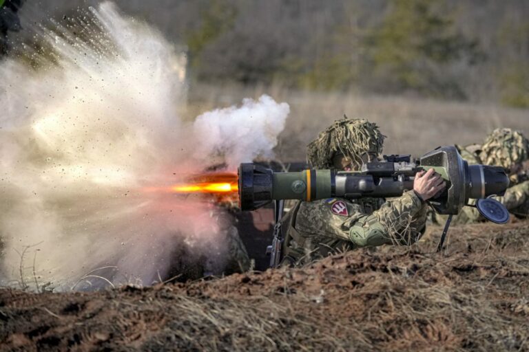 Ruský útok na Pokrovsk pripravil o život najmenej štyroch ľudí, rakety zničili aj jeden obytný dom