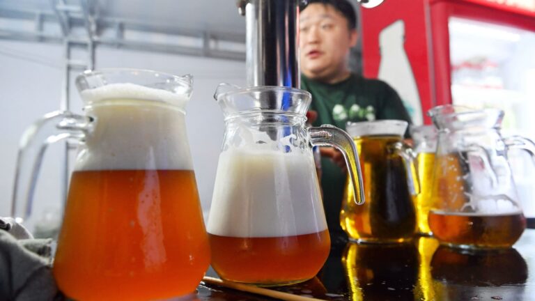 Očakáva sa, že spotreba piva v Číne sa v druhom polroku zotaví