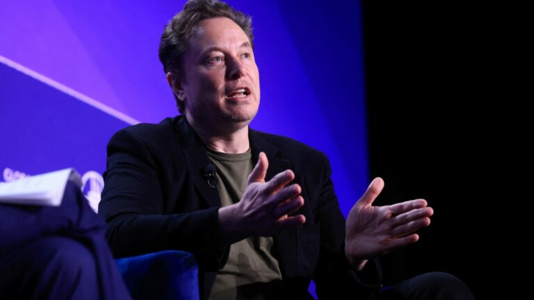 Elon Musk’s X klame používateľov a porušuje pravidlá pre online obsah, tvrdí EÚ