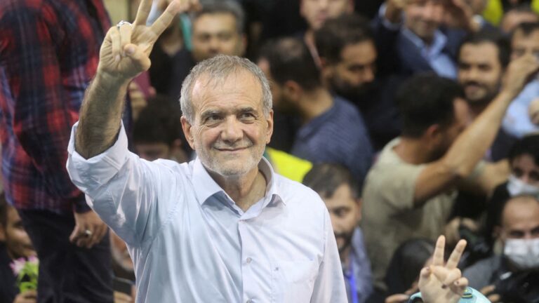 Za prezidenta bol zvolený „reformistický“ Masoud Pezeshkian