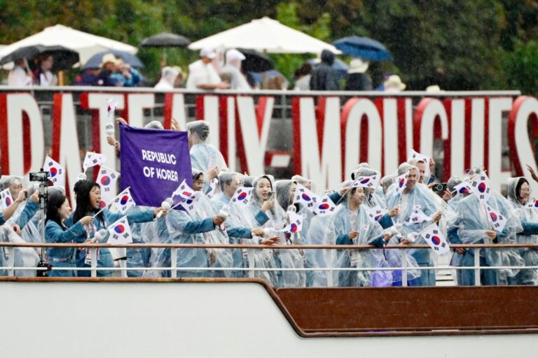 Juhokórejských športovcov na otváracom ceremoniáli predstavili ako reprezentantov KĽDR, MOV sa za chybu ospravedlnil