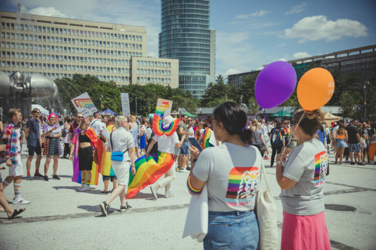 Polícia upozorňuje na obmedzenia v súvislosti s podujatím Dúhový Pride, týkajú sa hlavne centra Bratislavy