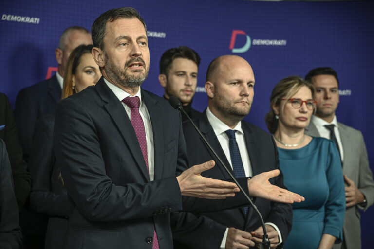 Slovensko je jedným z rozpočtových hriešnikov Únie, Demokrati žiadajú zvolať krízovú radu