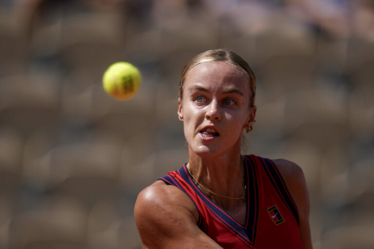 Tenis (online): Anna Karolína Schmiedlová – Barbora Krejčíková (letná olympiáda – štvrťfinále)