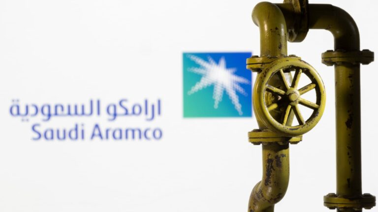 Zisk Saudi Aramco v druhom štvrťroku klesá pri nižších objemoch výroby