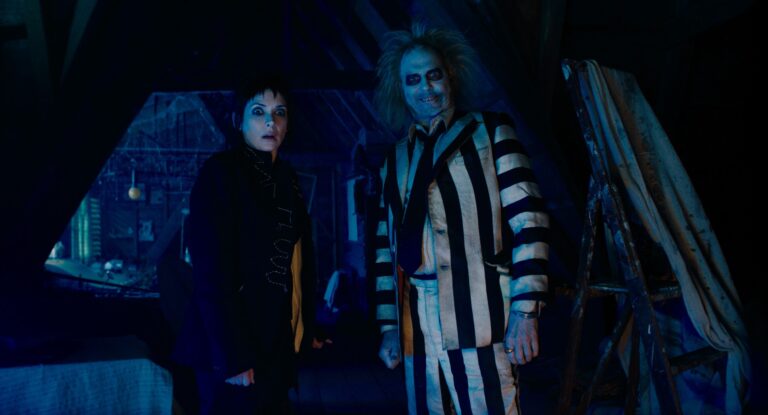 Komédia Beetlejuice Beetlejuice otvorila festival v Benátkach a zožala štvorminútový potlesk!