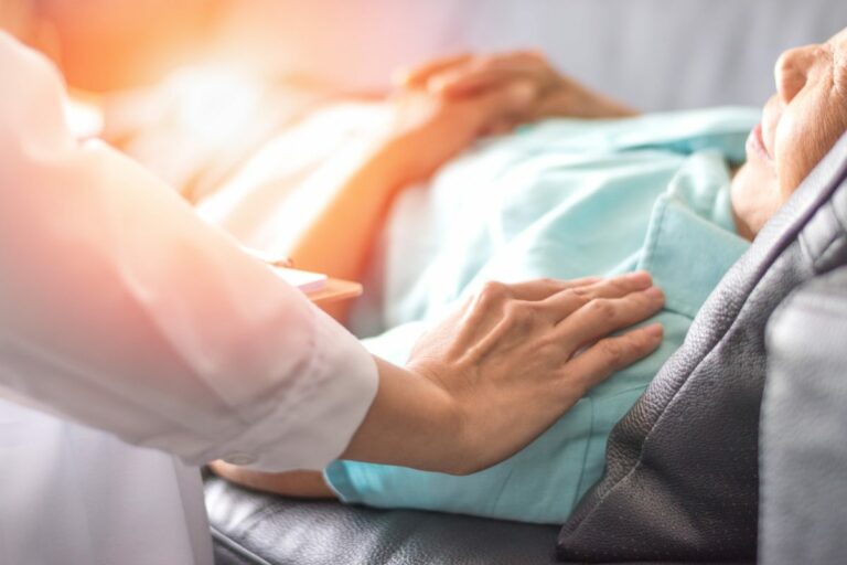 Počet hospitalizácií v roku 2023 prekročil jeden milión, pacienti sa liečili najčastejšie na choroby obehovej sústavy