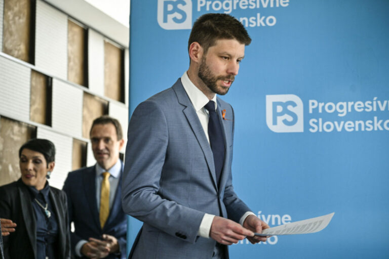 Slovenská národná strana podporí odvolanie Michala Šimečku z postu podpredsedu parlamentu