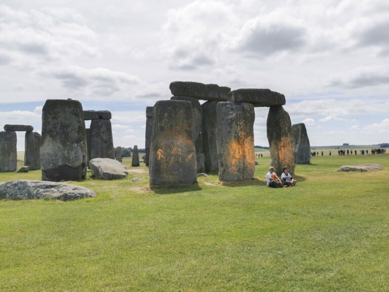 Stonehenge odkryl ďalšie tajomstvo, podľa vedcov jeden z centrálnych kameňov pochádza až zo Škótska