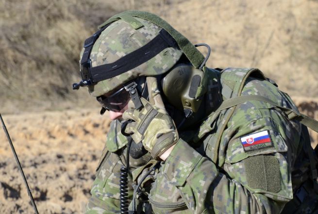 Slovenská armáda má nový pluk, jeho vojaci budú pracovať s modernou výzbrojou a technikou