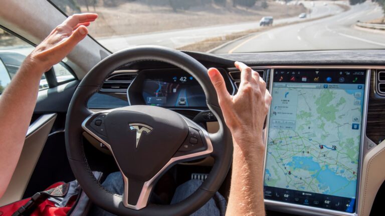 Tesla spustí v prvom štvrťroku 2025 v Európe a Číne plne autonómne riadenie