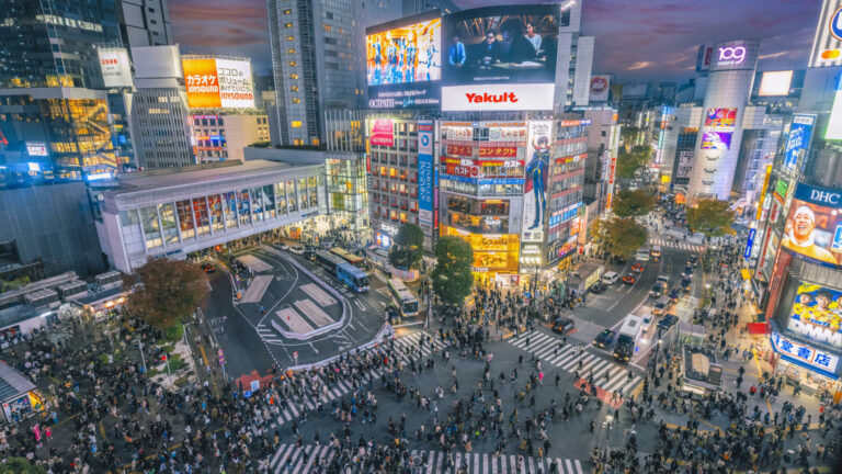 Údaje o platoch v Japonsku, obchod v Austrálii, maloobchodné tržby v Singapure