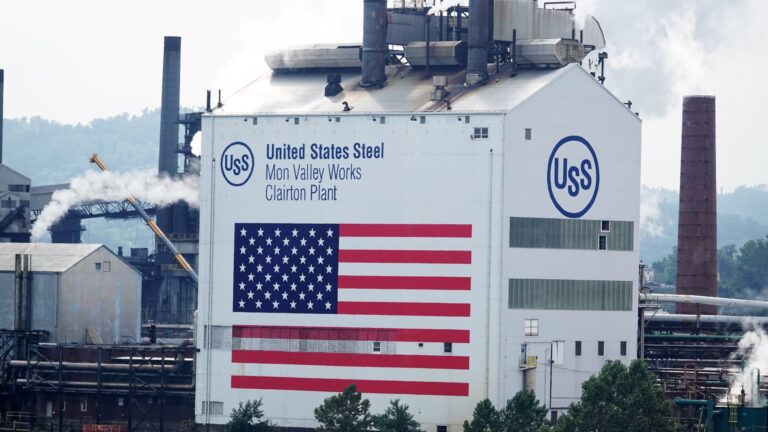 Akcie US Steel klesajú, keď sa Biden pripravuje zablokovať prevzatie Nippon Steel