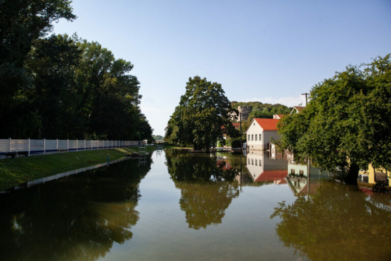 Prvá obeť povodní na Slovensku? V zaplavenej pivnici našli mŕtveho muža